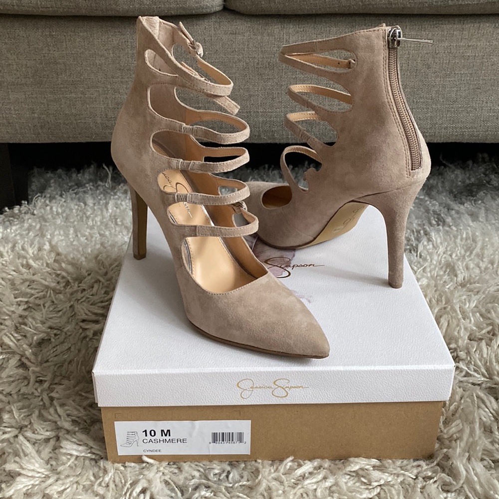 Jessica Simpson Cyndee